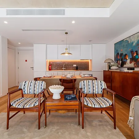 Art Living Apartment *